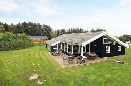 Photo 21 - 10 Person Holiday Home in Hjorring