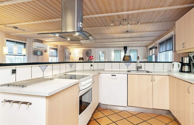 14 Person Holiday Home in Vejers Strand - Foto 7