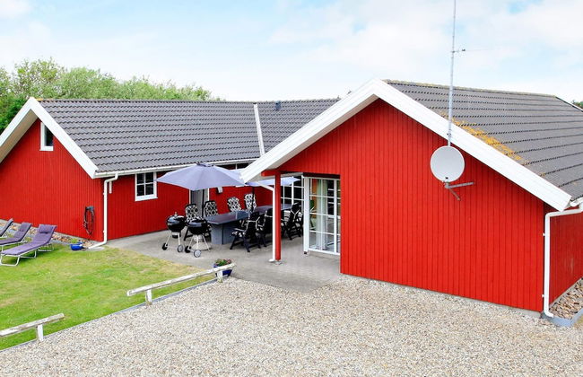 14 Person Holiday Home in Vejers Strand - Foto 1