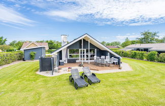 Photo 1 - 6 Person Holiday Home in Hemmet