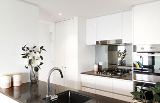 Photo 1 - RNR Serviced Apartments North Melbourne