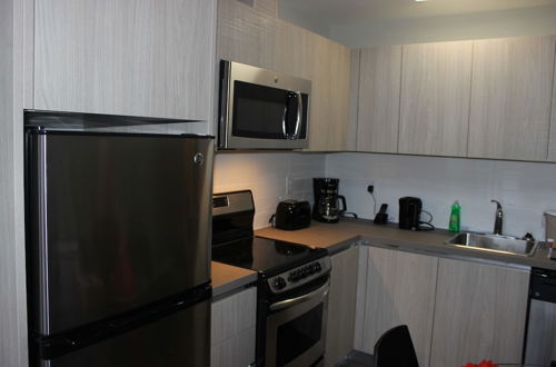 Photo 7 - Atlas Suites College St Furnished Apts