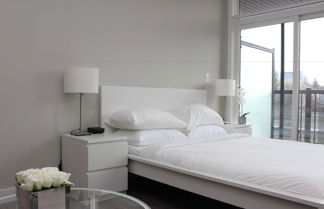 Photo 3 - Atlas Suites College St Furnished Apts