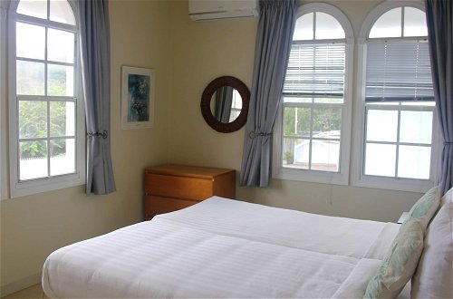 Photo 3 - Sea-view Apartment in Mambo Beach Near Seaaquarium