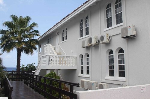 Foto 21 - Sea-view Apartment in Mambo Beach Near Seaaquarium