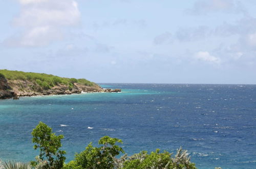 Photo 25 - Sea-view Apartment in Mambo Beach Near Seaaquarium