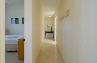 Photo 1 - Sea-view Apartment in Mambo Beach Near Seaaquarium