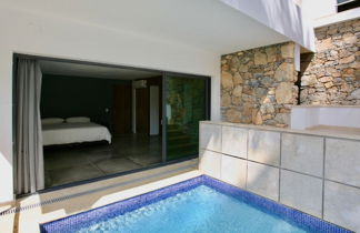 Foto 2 - Modern 7 Bedrooms Villa on Private Beach Access