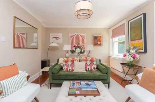 Photo 23 - Stunning 2 Bedroom Apartment in the Heart of Chelsea