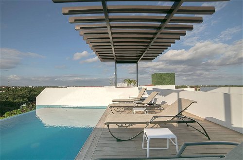 Photo 28 - Private Roof w Plunge Pool, Brand New 2 Br Penthouse for 6 Sleeps