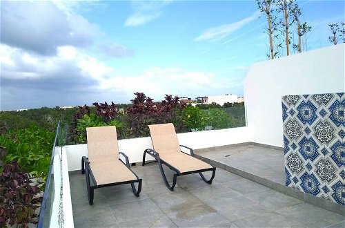 Photo 24 - Private Roof w Plunge Pool, Brand New 2 Br Penthouse for 6 Sleeps