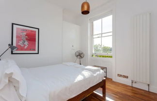 Photo 2 - Spacious 1 Bedroom Apartment in Brighton Beside the Sea