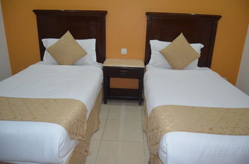 Photo 2 - Mazaya Tolin Hotel Apartments