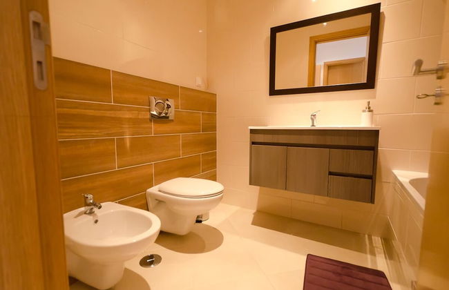 Modern 2 Bed Apartment 5km Carvoeiro - Photo 11