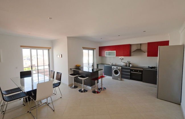 Modern 2 Bed Apartment 5km Carvoeiro - Photo 17