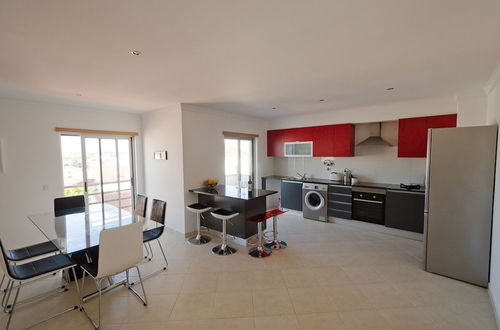 Photo 17 - Modern 2 Bed Apartment 5km Carvoeiro