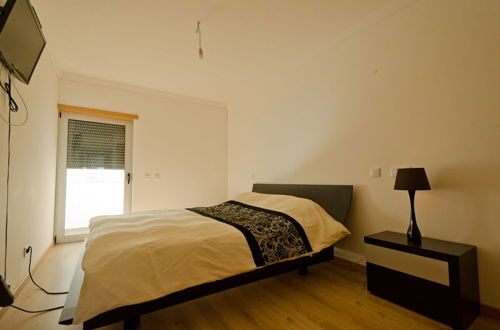 Photo 13 - Modern 2 Bed Apartment 5km Carvoeiro