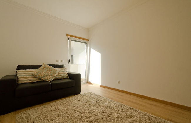 Modern 2 Bed Apartment 5km Carvoeiro - Photo 4
