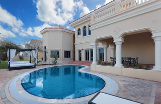 Foto 1 - Maison Privee - Palm Jumeirah Beach Front XL Villa w/Prvt Pool