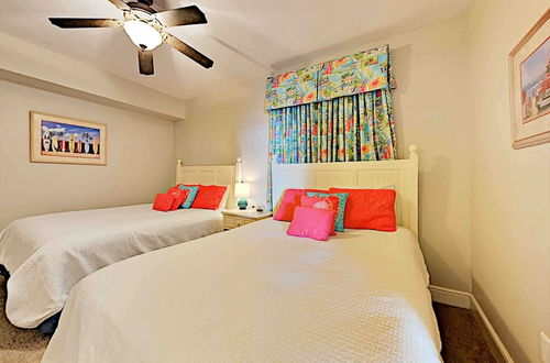 Photo 10 - Azure by Southern Vacation Rentals