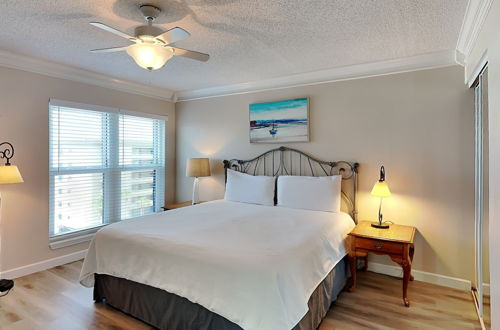 Photo 8 - Emerald Isle by Southern Vacation Rentals