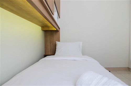 Foto 9 - 2BR with Sofa Bed at Springlake Summarecon Apartment