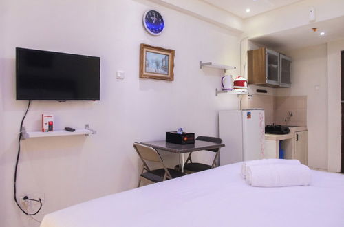 Photo 4 - Comfy Studio Room Sunter Park View Apartment