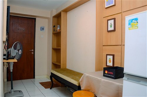 Photo 5 - Cozy Living with Modern Design 1BR Kebagusan City Apartment