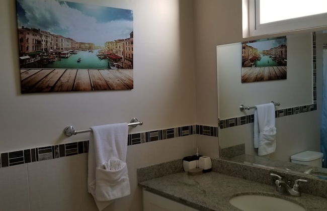 New Kingston Guest Apartment at Eight - Photo 24