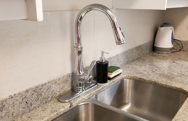 New Kingston Guest Apartment at Eight - Photo 11