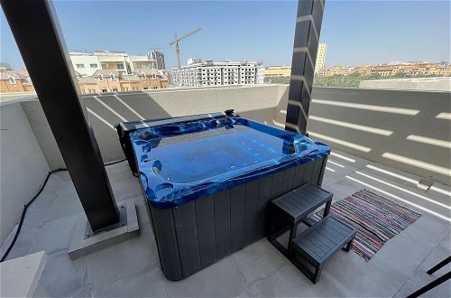 Photo 33 - Best Townhouse On Jcv 4 Bedrooms With Jacuzzi