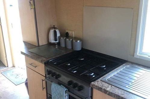 Foto 13 - Adorable 2 Bedroom Caravan in Clacton-on-sea