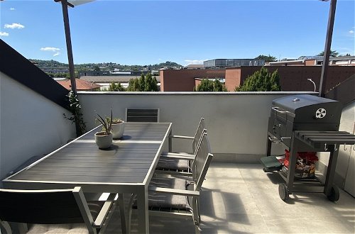 Photo 26 - Rooftop Openspace With Balconies, Parking and bbq
