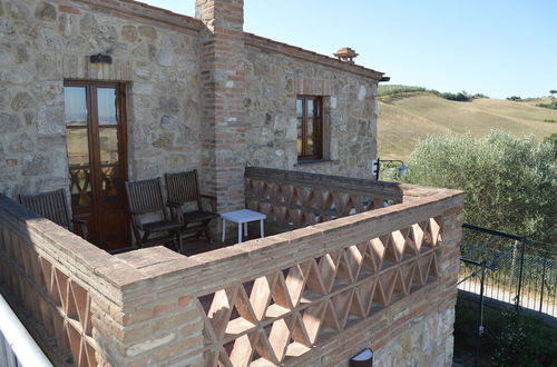 Foto 18 - House With Private Garden in the Crete Senesi