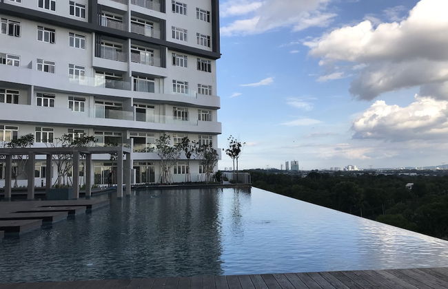 Centra Residences at Nasa City - Photo 1