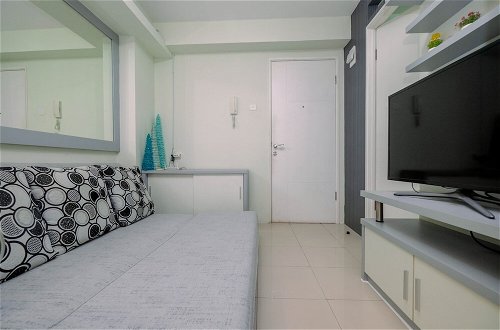 Photo 10 - Modern and Cozy 2BR Apartment at Green Palace Kalibata