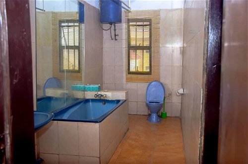 Photo 21 - Inviting 2-bed Apartment in Lagos -canal Views