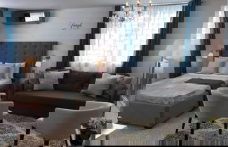 Foto 3 - Chandelier 102