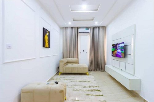Photo 7 - Furnished 4-bed House Lekki Phase 1 Lagos
