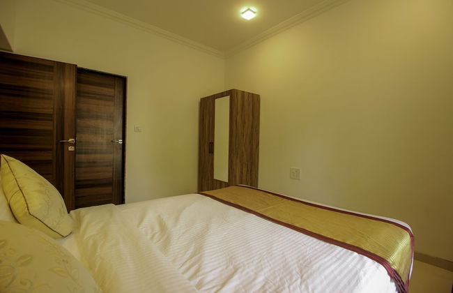 OYO 9792 Home 2BHK Poolside Siolim - Foto 9