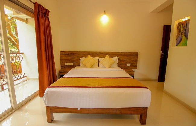 OYO 9792 Home 2BHK Poolside Siolim - Foto 12