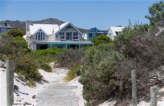 Foto 1 - Fin Whale Beach House