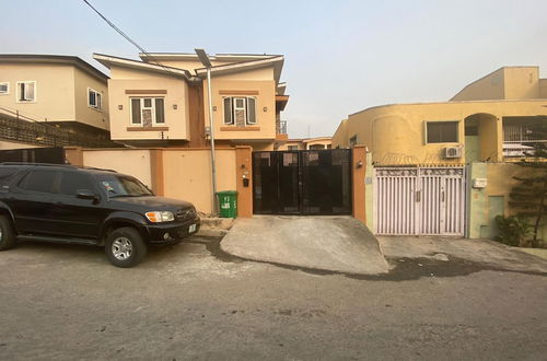 Foto 13 - Amazing 4 Bedroom Duplex in Ikeja Allen Avenue