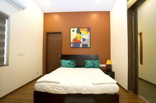 Photo 3 - Zondela Inn Luxury Apartments