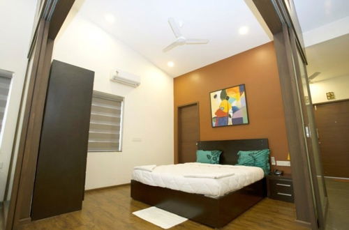 Photo 5 - Zondela Inn Luxury Apartments