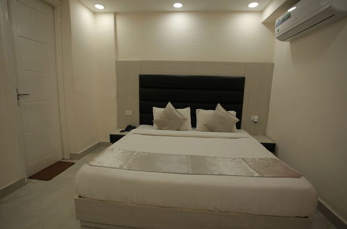 Photo 5 - The Yuvraj Residency