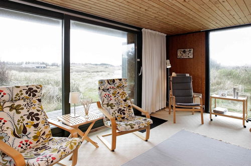 Foto 2 - Cozy Holiday Home in Lokken near Coast