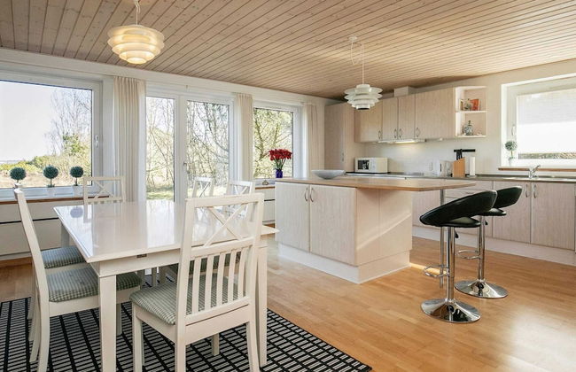 8 Person Holiday Home in Thyholm-by Traum - Foto 12