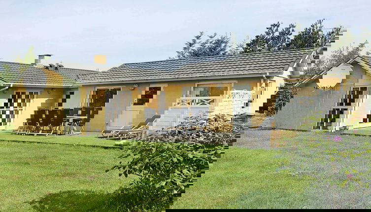 Foto 1 - 8 Person Holiday Home in Jerup