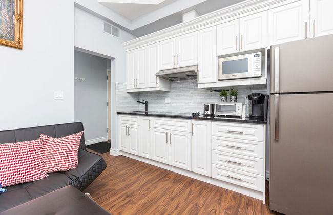 Applewood Suites - Chinatown Loft - Photo 12